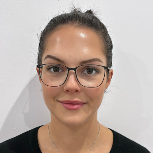 Headshot of Bina Avdich